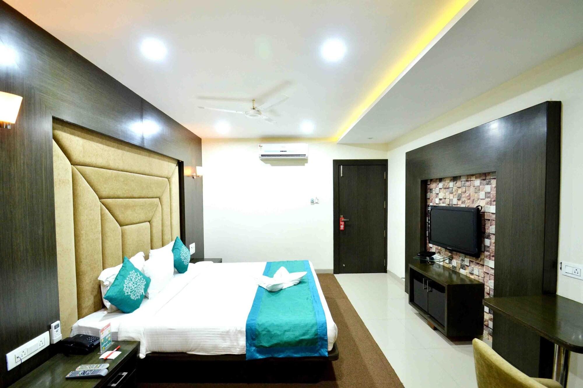 Capital O 1546 The Sensation Hotel Indore Exterior photo